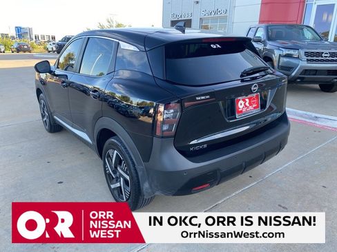 Used 2025 Nissan Kicks SV w/ Interior Electronics Package image 3