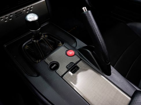 Used 2004 Honda S2000 image 17