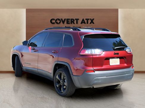 Used 2020 Jeep Cherokee Latitude Plus FWD image 3