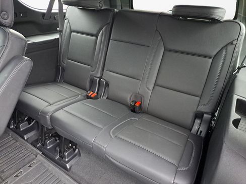 Used 2023 GMC Yukon XL Denali AWD/4WD image 13