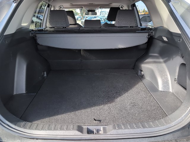 Used 2019 Toyota RAV4 XLE w/ Convenience Package FWD image 25