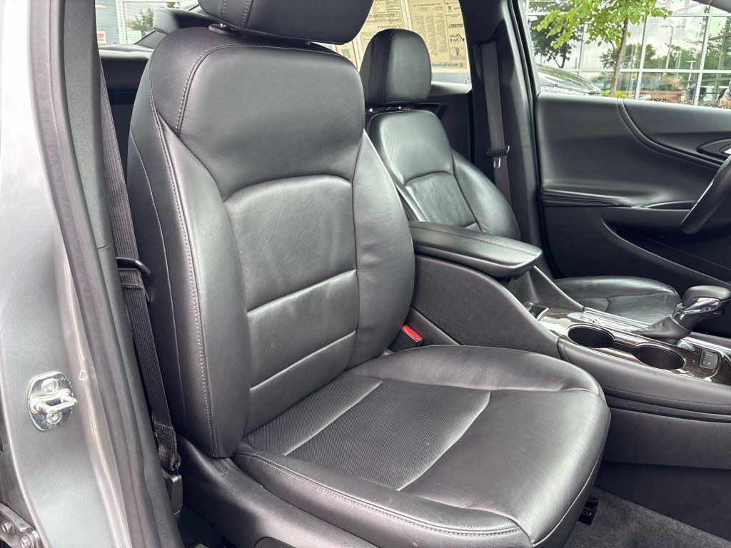Used 2024 Chevrolet Malibu LT FWD image 28
