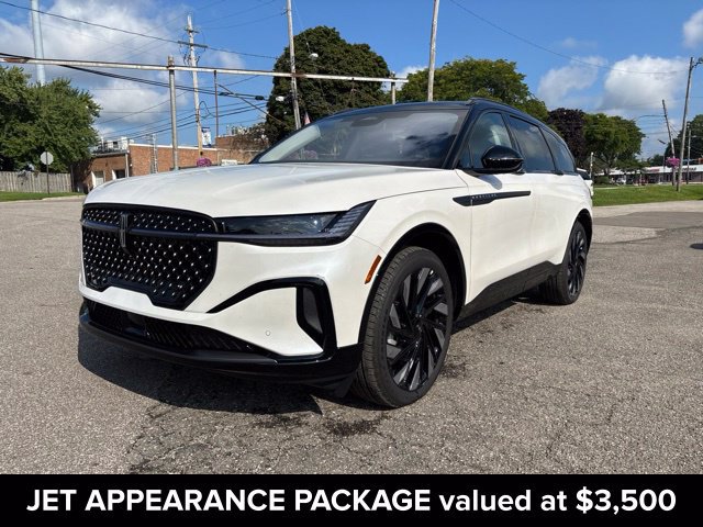 New 2026 Lincoln Nautilus Reserve w/ Jet Appearance Package AWD/4WD image 3