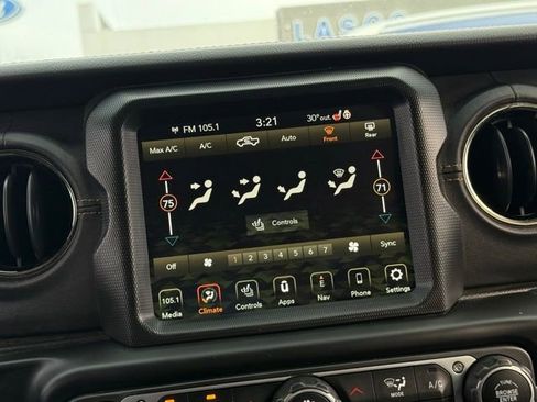 Used 2023 Jeep Gladiator Overland image 28