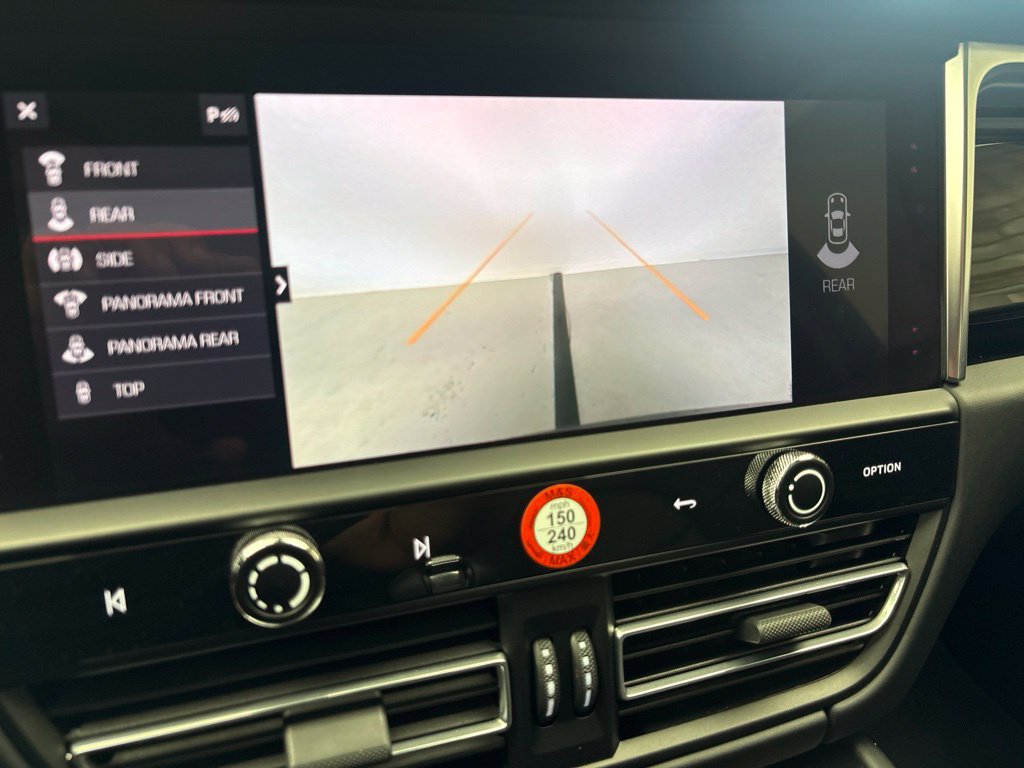 Certified 2024 Porsche Macan Turbo AWD/4WD image 42