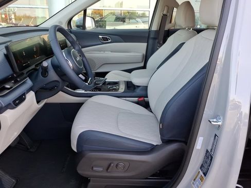 New 2026 Kia Carnival EX FWD image 14