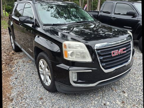 Used 2017 GMC Terrain SLE w/ Convenience Package image 3