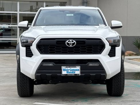 Used 2024 Toyota Tacoma TRD Off-Road AWD/4WD image 11