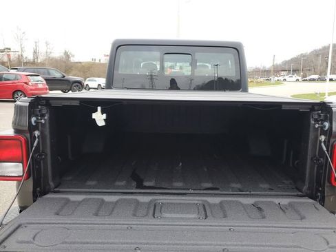 New 2026 Jeep Gladiator Sport image 5