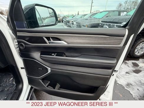 Used 2023 Jeep Wagoneer Series III w/ Preferred Equipment Group image 14