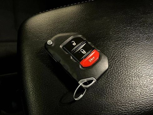 Used 2022 Jeep Gladiator Overland AWD/4WD image 35