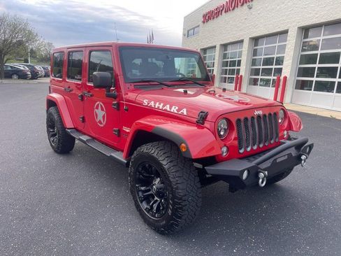 Used 2014 Jeep Wrangler Unlimited Sahara w/ Connectivity Group AWD/4WD image 2