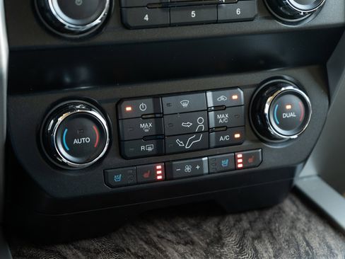 Used 2019 Ford F250 Lariat w/ Lariat Ultimate Package image 33