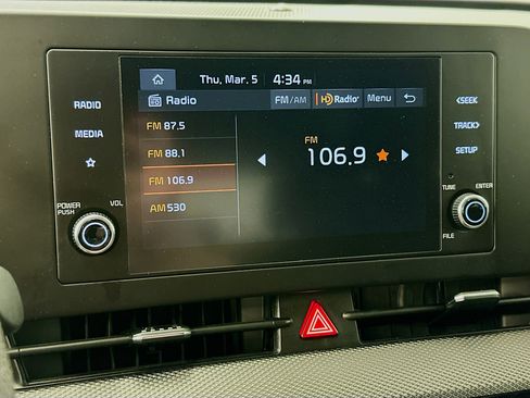 Used 2025 Kia Sportage LX image 21