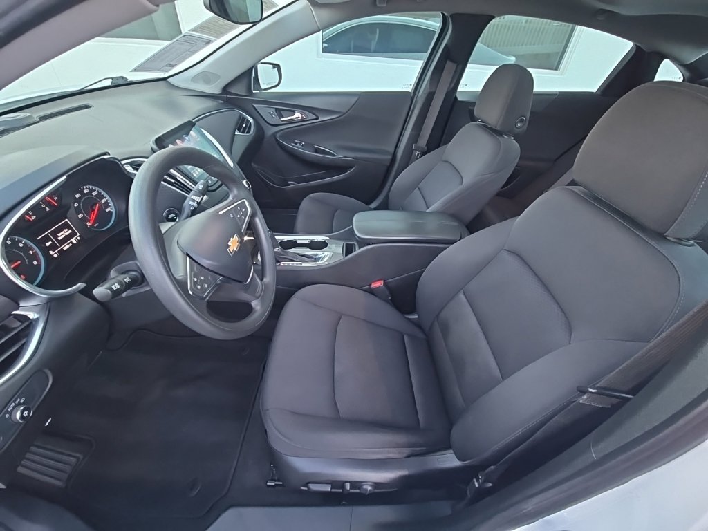 Used 2020 Chevrolet Malibu LT FWD image 30