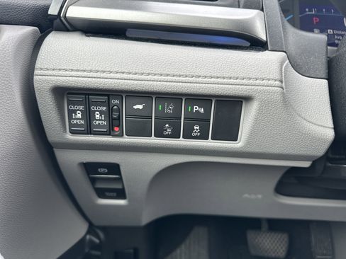 Used 2018 Honda Odyssey Elite image 29