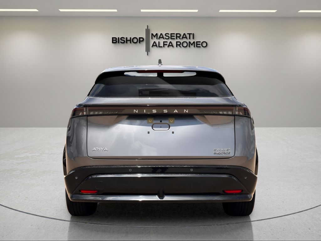 Used 2023 Nissan Ariya AWD image 4
