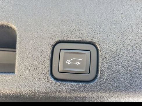 Used 2025 GMC Acadia Elevation AWD/4WD image 21