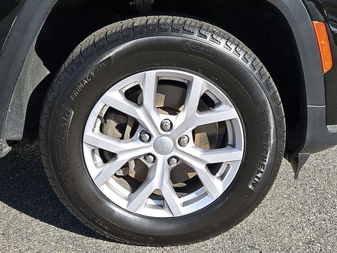 Used 2022 Jeep Grand Cherokee L Limited image 8