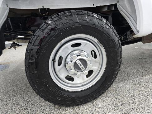 Used 2022 Ford F250 XL w/ Power Equipment Group AWD/4WD image 36