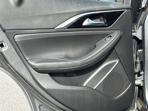 Used 2019 INFINITI QX30 w/ Navigation Package image 21