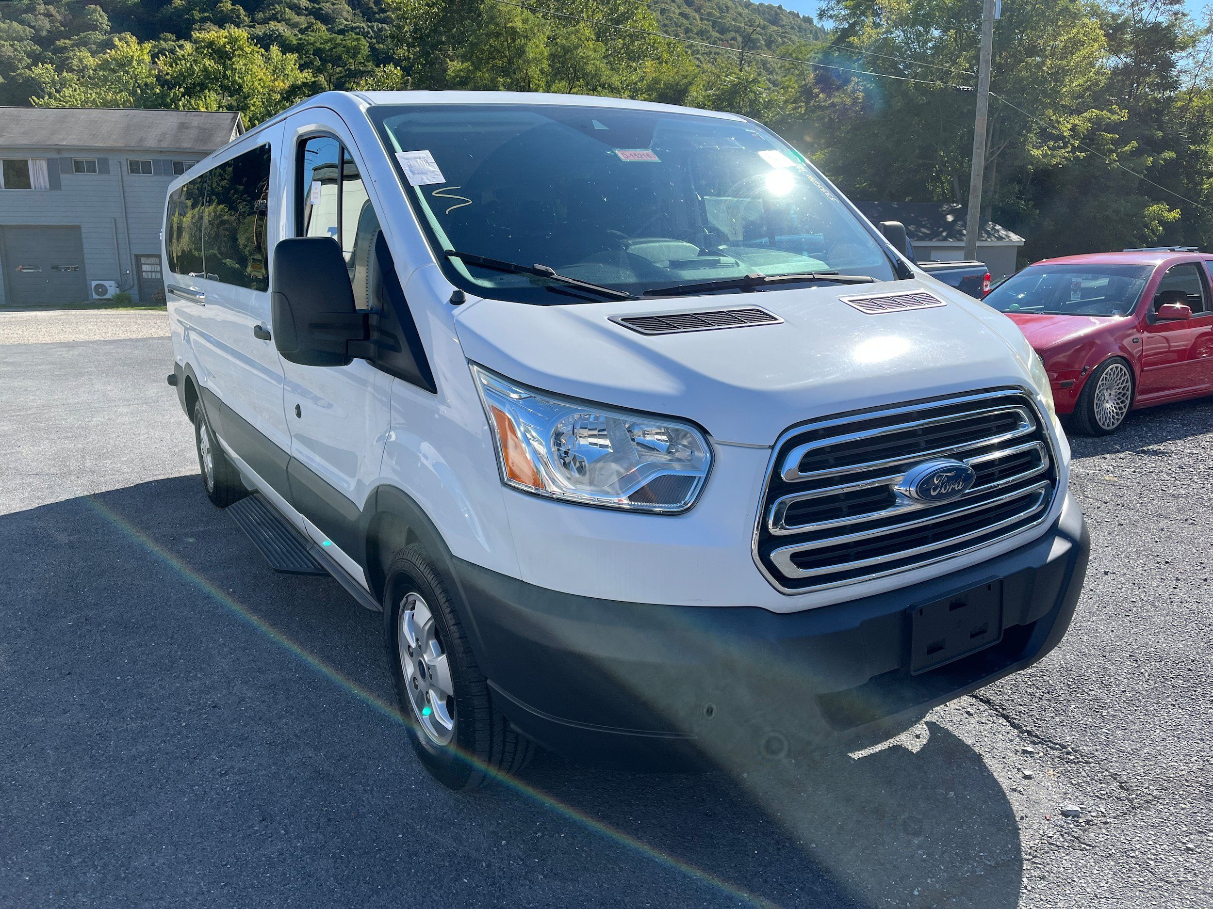 Used 2017 Ford Transit 350 XLT RWD image 4