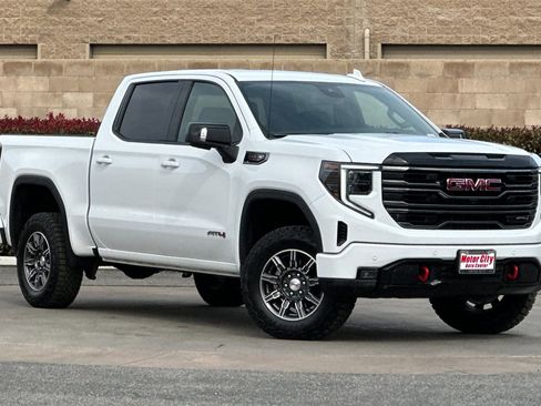 Certified 2025 GMC Sierra 1500 AT4 image 2