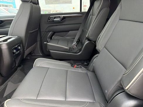 New 2026 Chevrolet Suburban Premier w/ Sun And Tow Package AWD/4WD image 13