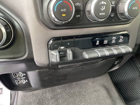 Used 2021 RAM 1500 Big Horn image 23