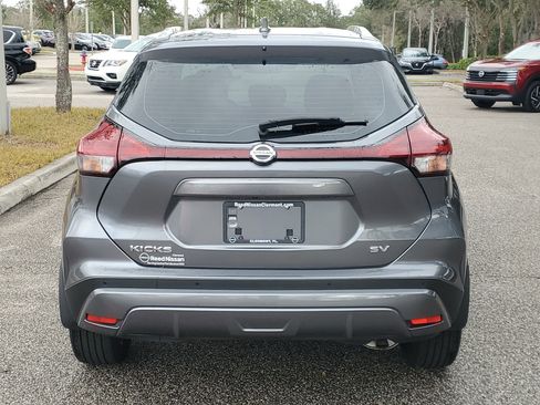 Certified 2021 Nissan Kicks SV image 6