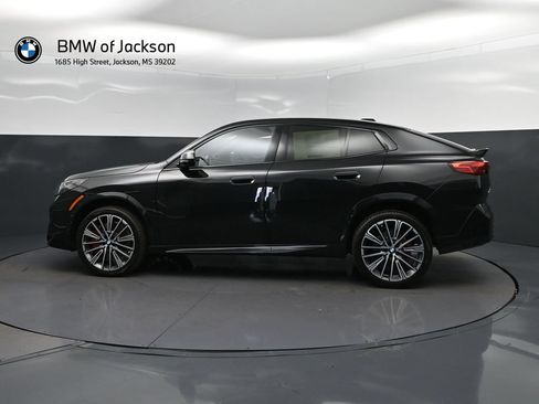 New 2026 BMW X2 xDrive28i w/ Technology Package AWD/4WD image 4