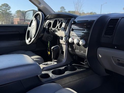 Used 2012 Toyota Tundra 4x4 CrewMax w/ SR5 Pkg image 16