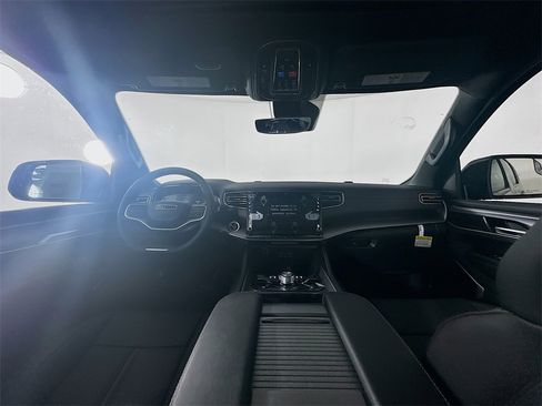 New 2025 Jeep Wagoneer Series II image 9