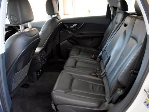 Used 2019 Audi Q7 3.0T Premium Plus w/ Premium Plus Package AWD/4WD image 36