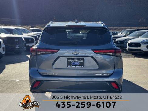 Used 2023 Toyota Highlander Limited image 8