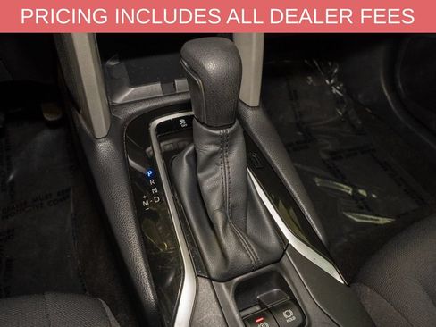 Used 2025 Toyota Corolla Cross LE FWD image 14