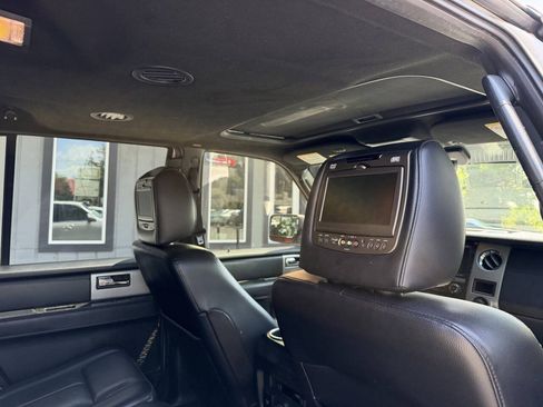 Used 2016 Ford Expedition Limited w/ Equipment Group 301A AWD/4WD image 11