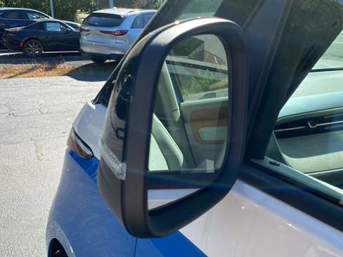 New 2025 Volkswagen ID. Buzz 1st Edition image 22