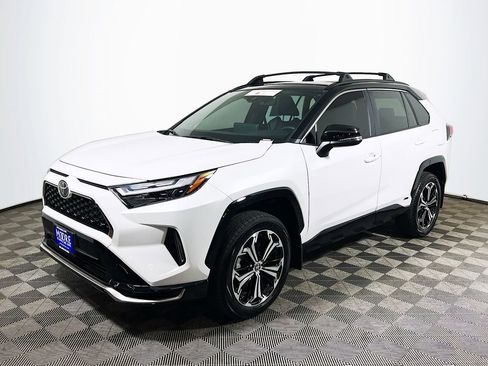 Certified 2025 Toyota RAV4 XSE w/ Weather Package AWD/4WD image 4