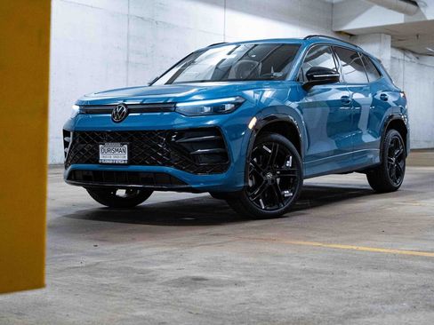 New 2026 Volkswagen Tiguan SE R-Line AWD/4WD image 1