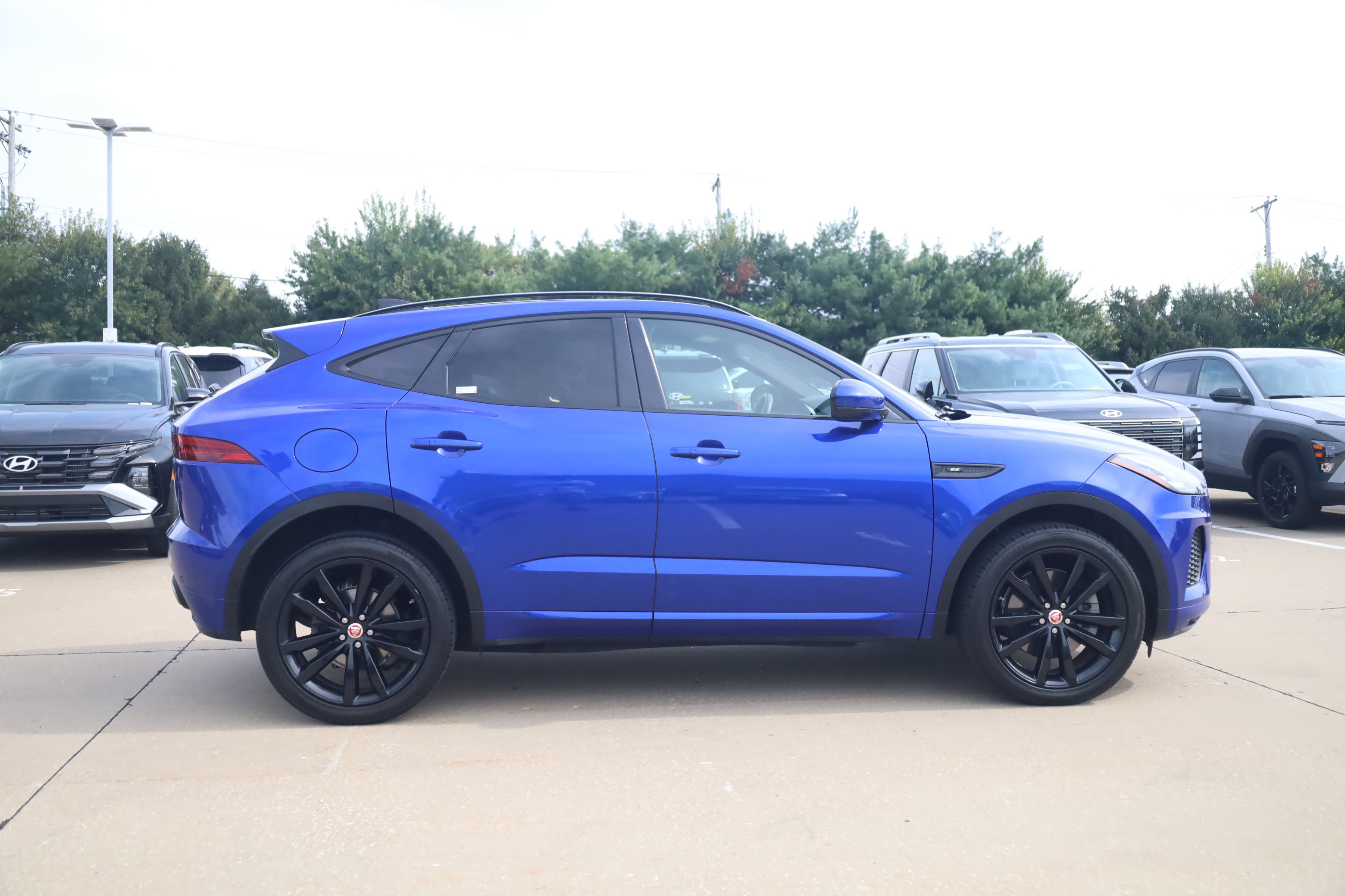 Used 2019 Jaguar E-PACE R-Dynamic SE AWD/4WD image 5