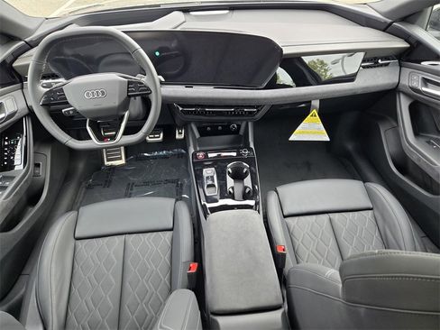 New 2025 Audi S6 e-tron Premium Plus image 12
