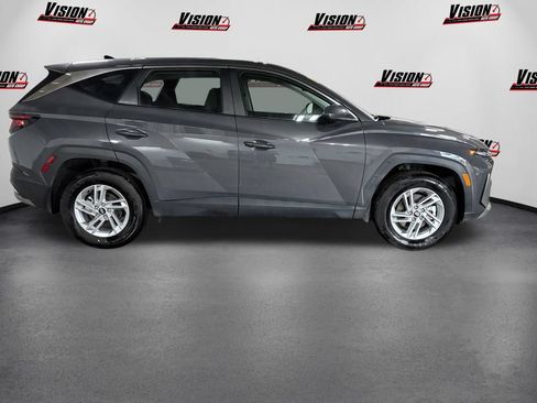 Certified 2025 Hyundai Tucson SE AWD/4WD image 4