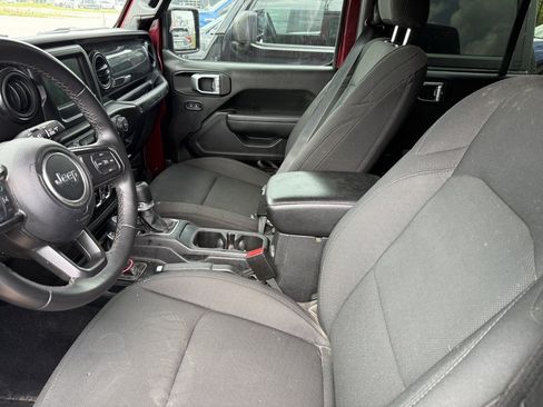 Used 2022 Jeep Wrangler Unlimited Sport AWD/4WD image 5