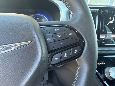 Used 2022 Chrysler Pacifica Touring w/ S Appearance Package AWD/4WD image 22