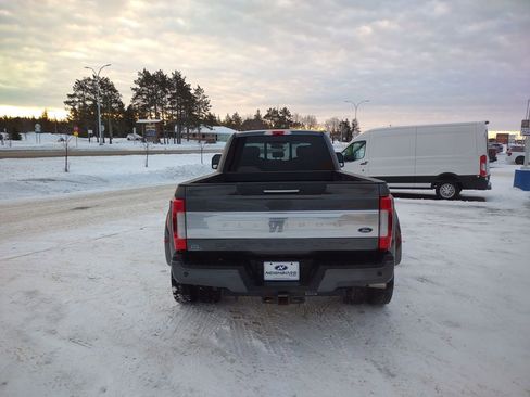 Used 2019 Ford F450 Platinum w/ Platinum Ultimate Package image 4