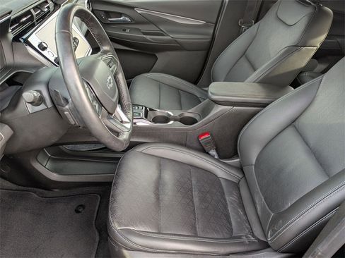 Used 2022 Chevrolet Bolt LT w/ Infotainment Package image 11