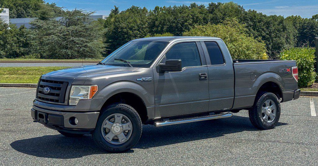 Used 2010 Ford F150 STX AWD/4WD image 3