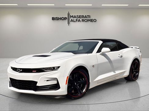 Used 2023 Chevrolet Camaro SS RWD image 2