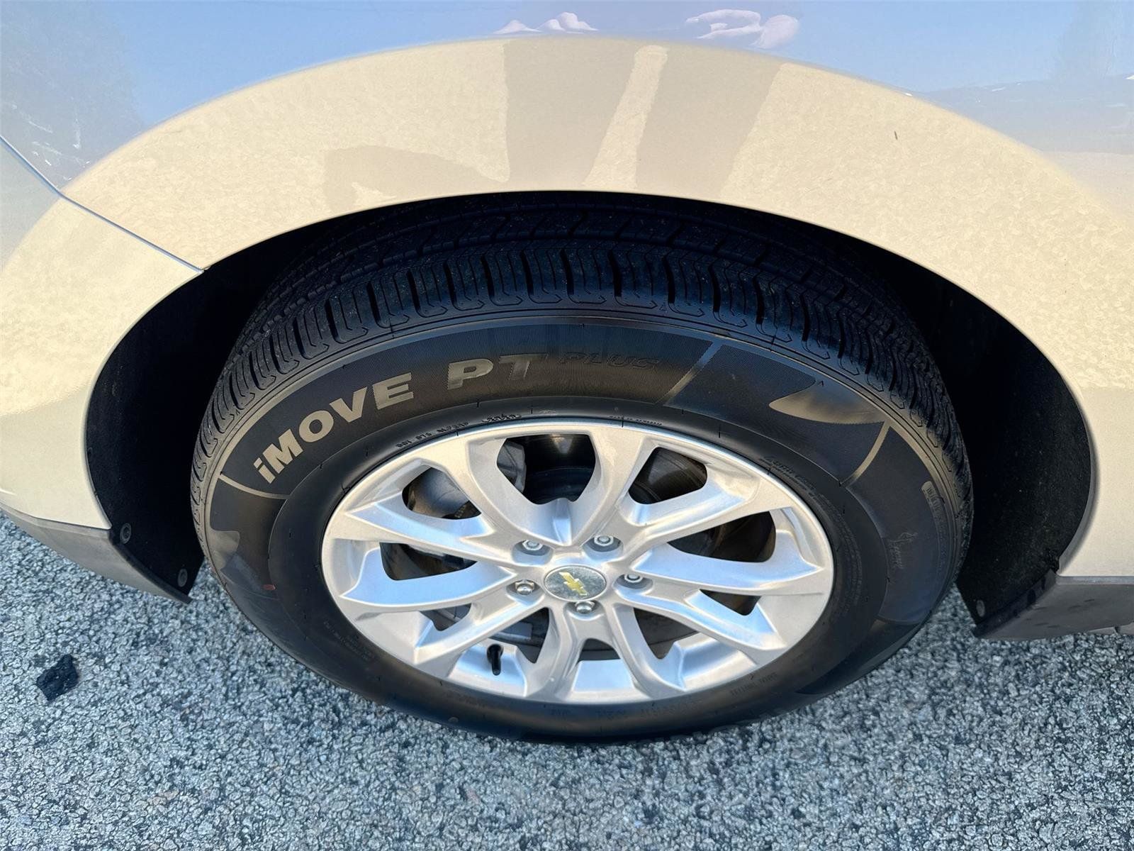 Used 2019 Chevrolet Equinox LS FWD image 24